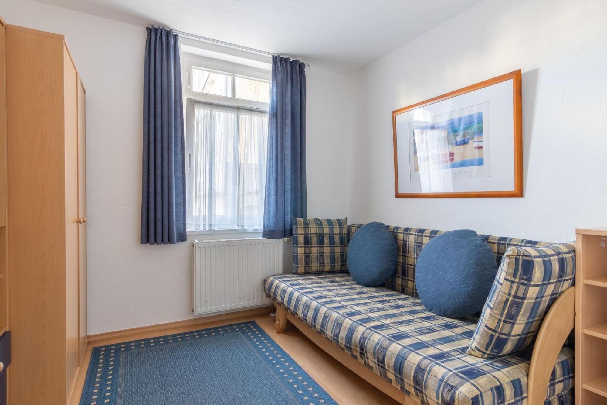 18 Eden Binz